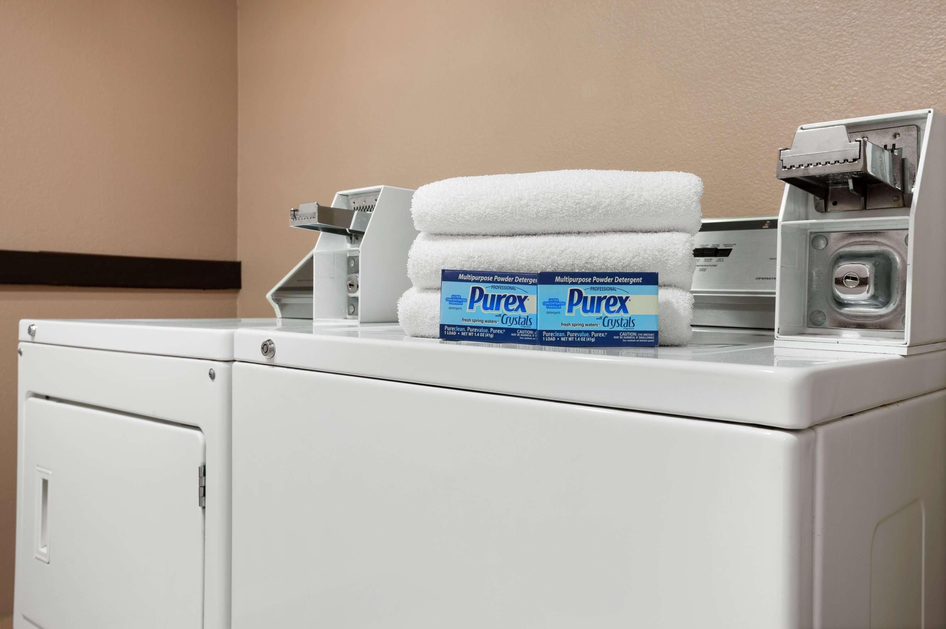 Days Inn & Suites By Wyndham Conroe North Екстериор снимка